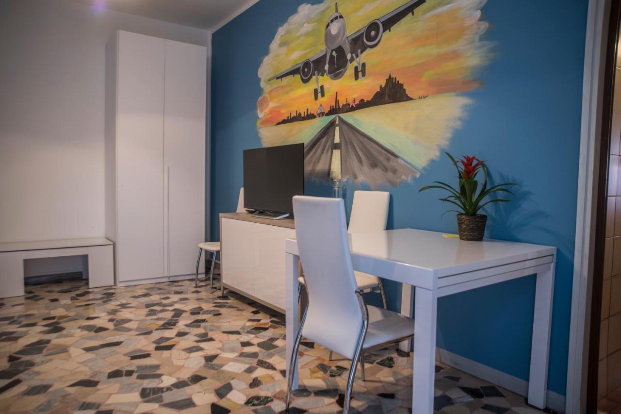 Fly House Bologna...Un Appartamento Al Volo Extérieur photo