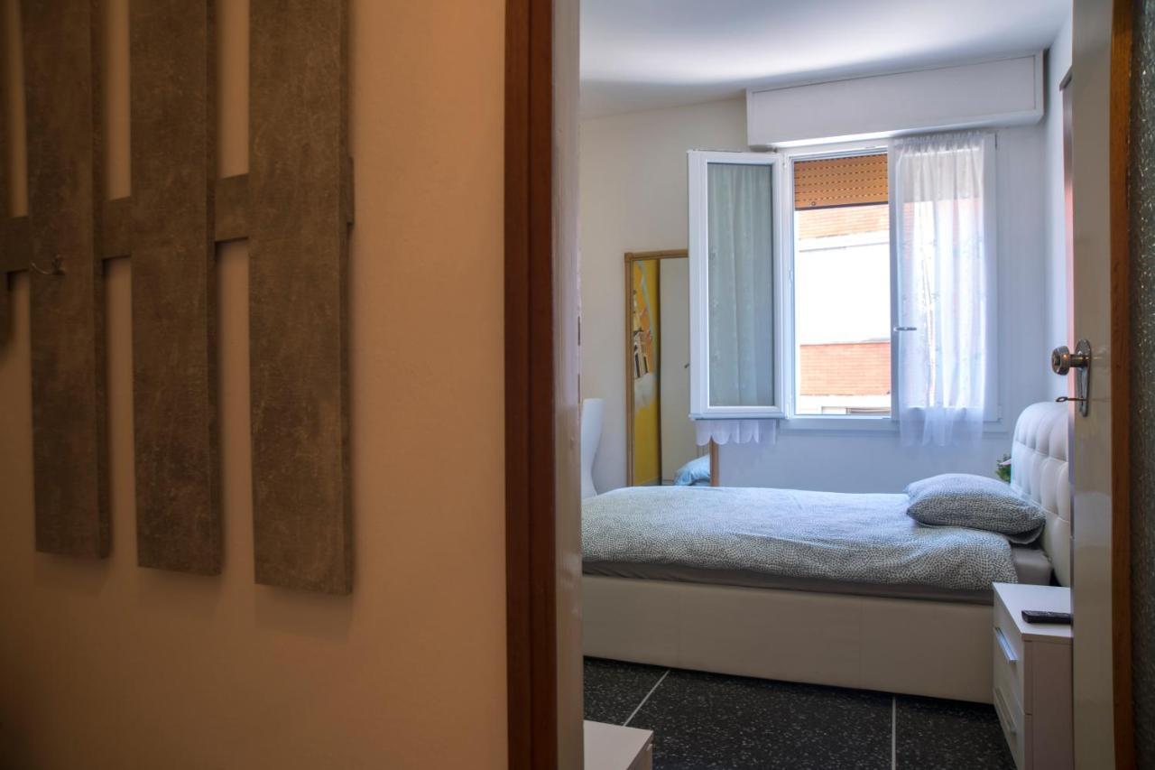 Fly House Bologna...Un Appartamento Al Volo Extérieur photo
